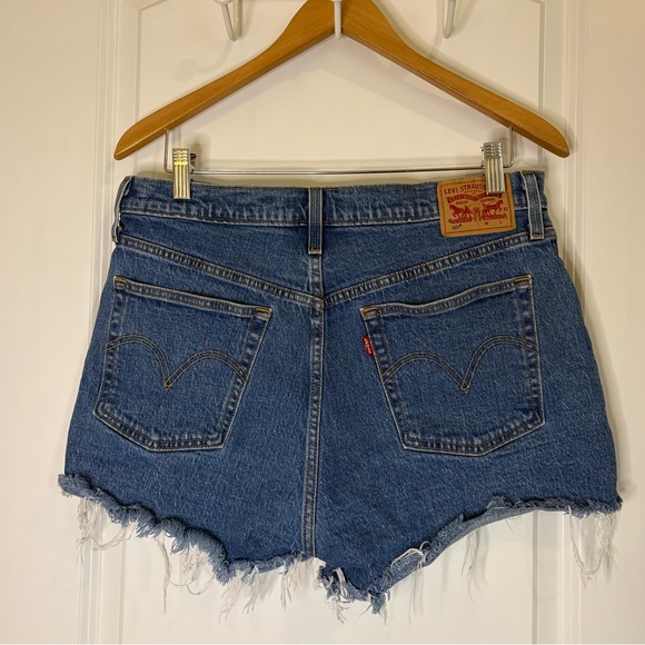 Levi’s 501 Jean Shorts Button Fly Cutoff Distressed High Rise Size 32 - Picture 4 of 12